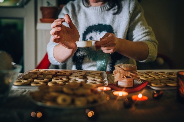 栏目专题片解说词：心有感悟形诸笔墨